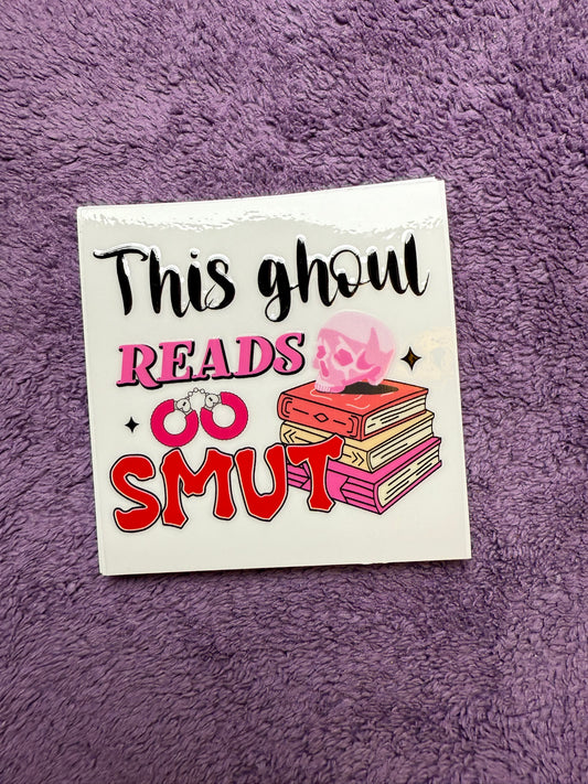 This ghoul reads smut