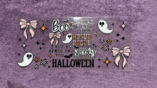 Halloween: boo, spooky, trick or treat, hocus pocus, I put a spell on you