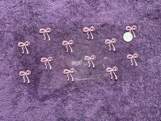 Pink bows outlined