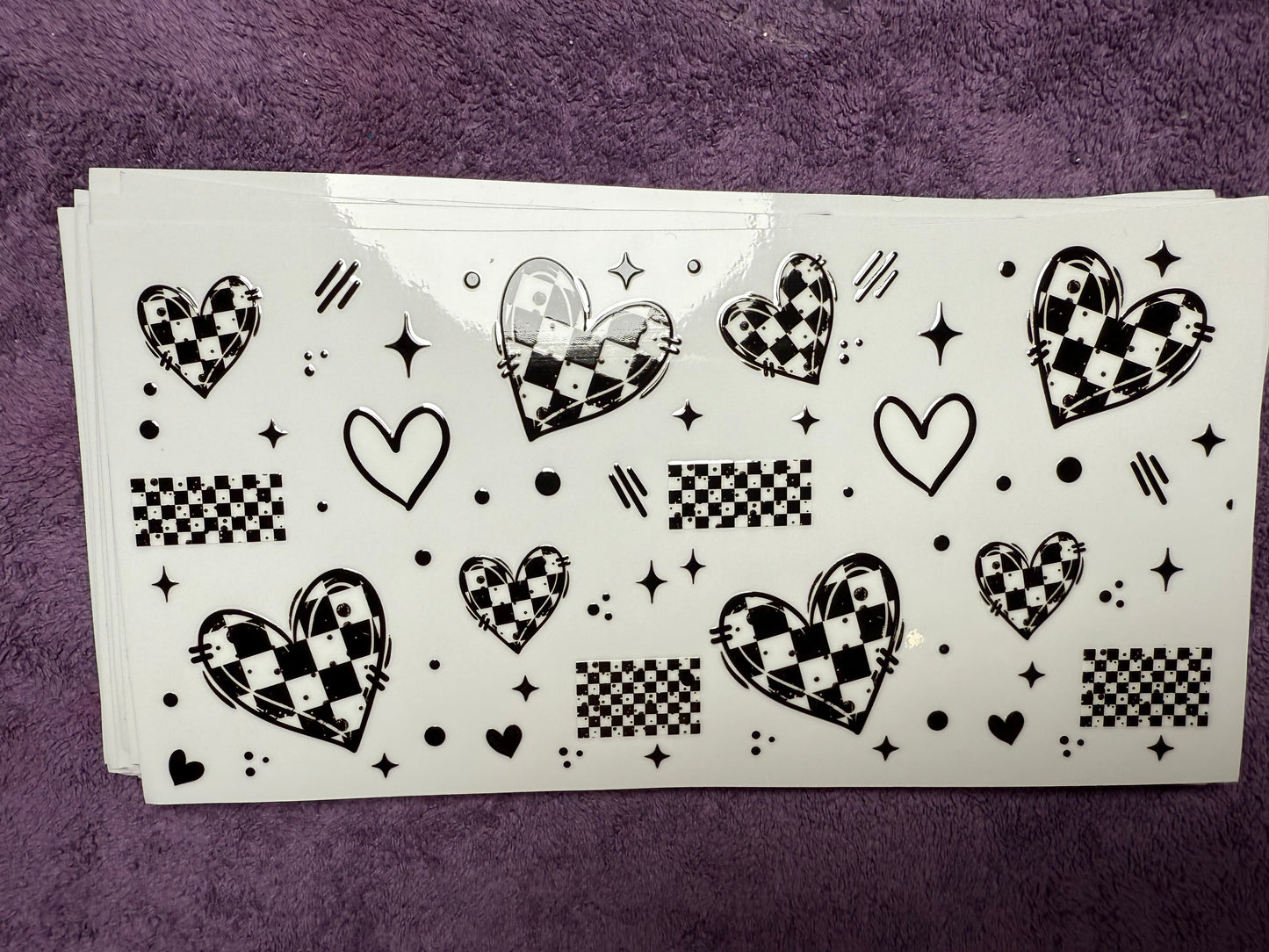 Checkered hearts